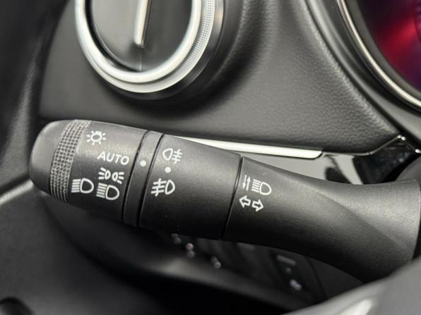 Renault Kaptur I Рестайлинг с пробегом 2021 года, цена 1 425 000 рублей, 92579 км, внедорожник, Автокод Объявления