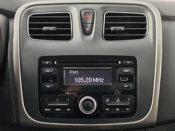 Renault Logan II с пробегом 2016 года, цена 929 000 рублей, 61515 км, седан, Автокод Объявления