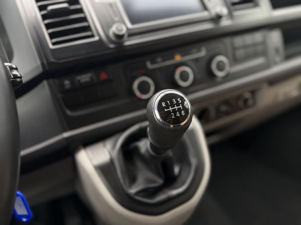 Volkswagen Transporter T6 с пробегом 2016 года, цена 2 199 000 рублей, 123592 км, минивэн, Автокод Объявления