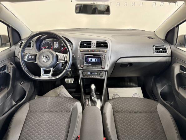 Volkswagen Polo V Рестайлинг с пробегом 2018 года, цена 1 440 000 рублей, 41122 км, седан, Автокод Объявления