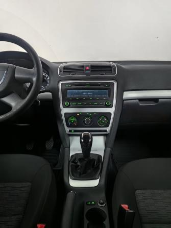Skoda Octavia II (A5) Рестайлинг с пробегом 2011 года, цена 630 000 рублей, 210182 км, лифтбек, Автокод Объявления