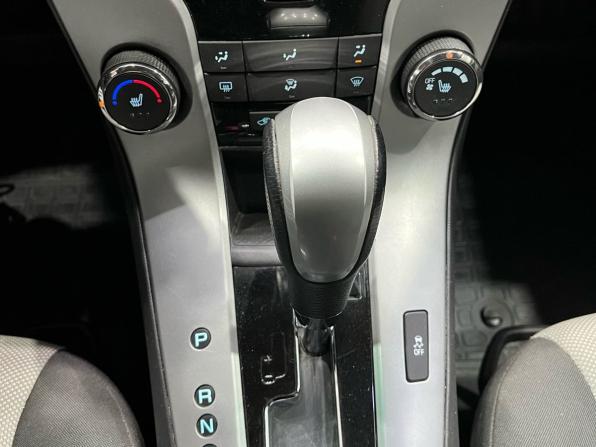 Chevrolet Cruze I Рестайлинг с пробегом 2012 года, цена 750 000 рублей, 184523 км, хэтчбек, Автокод Объявления
