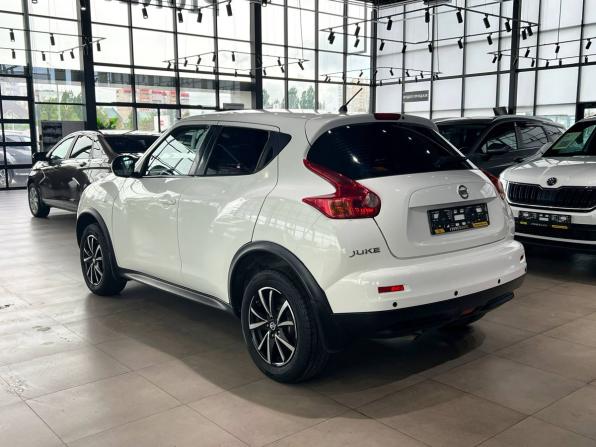 Nissan Juke I с пробегом 2013 года, цена 1 090 000 рублей, 132900 км, внедорожник, Автокод Объявления