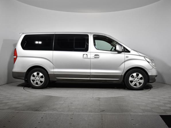 Hyundai Grand Starex I с пробегом 2010 года, цена 1 090 000 рублей, 218987 км, минивэн, Автокод Объявления