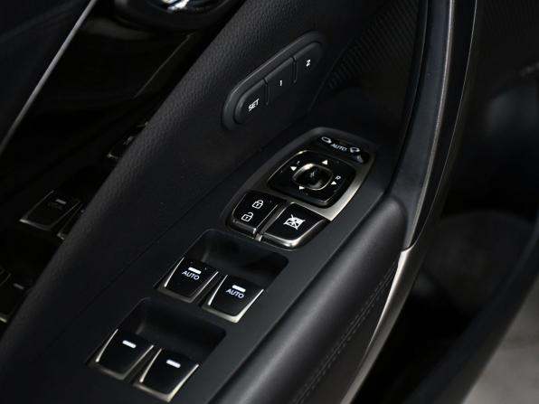 Hyundai Grandeur V с пробегом 2013 года, цена 1 547 000 рублей, 157800 км, седан, Автокод Объявления
