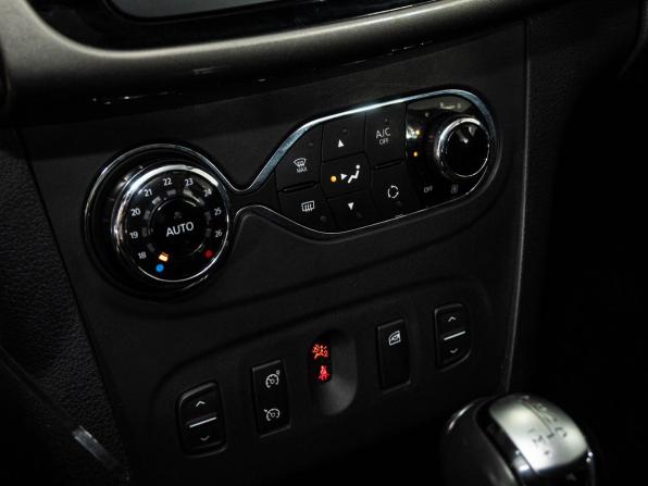 Renault Sandero II Рестайлинг с пробегом 2018 года, цена 1 166 000 рублей, 91502 км, хэтчбек, Автокод Объявления