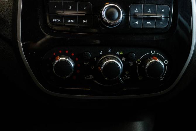Renault Kaptur I с пробегом 2017 года, цена 1 320 000 рублей, 100131 км, внедорожник, Автокод Объявления