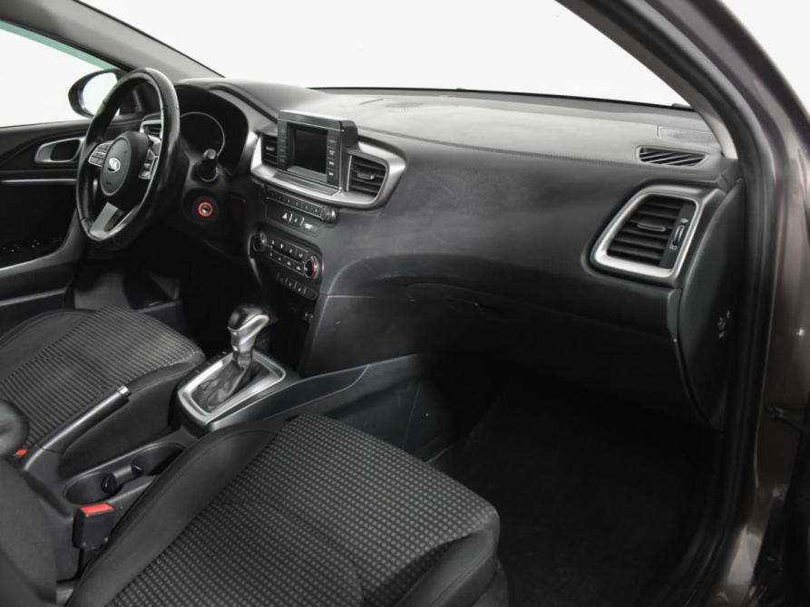Kia Ceed III Санкт-Петербург  - изображение 12