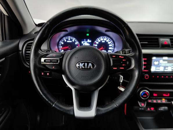 Kia Rio IV с пробегом 2018 года, цена 1 017 000 рублей, 183000 км, седан, Автокод Объявления