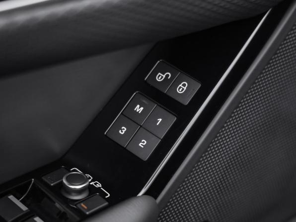 Land Rover Range Rover Velar I с пробегом 2017 года, цена 3 399 000 рублей, 113697 км, внедорожник, Автокод Объявления