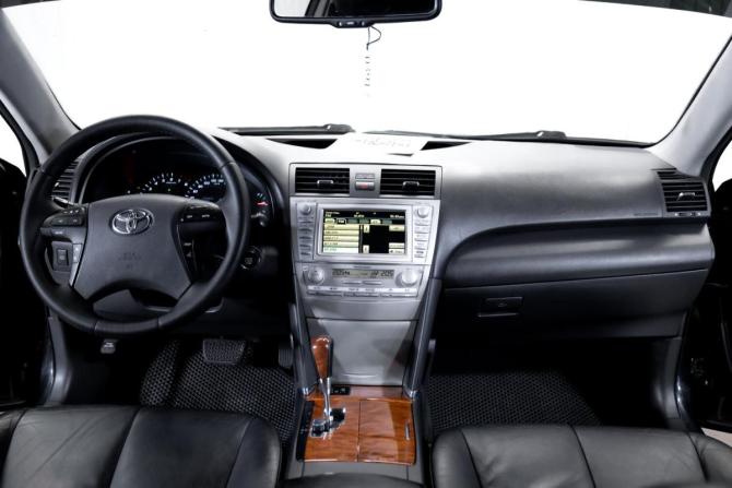 Toyota Camry VI (XV40) Рестайлинг с пробегом 2010 года, цена 1 100 000 рублей, 302761 км, седан, Автокод Объявления