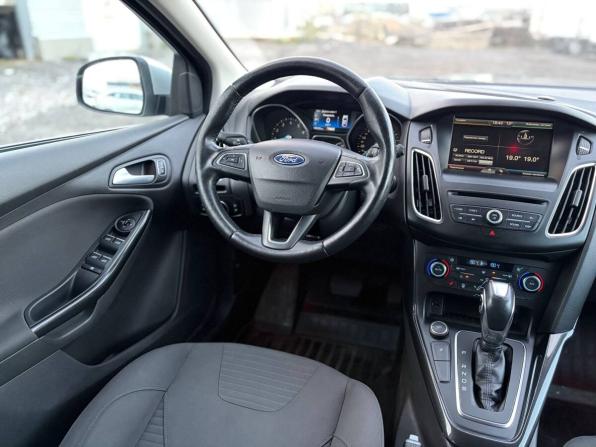 Ford Focus III Рестайлинг с пробегом 2015 года, цена 875 000 рублей, 198000 км, универсал, Автокод Объявления
