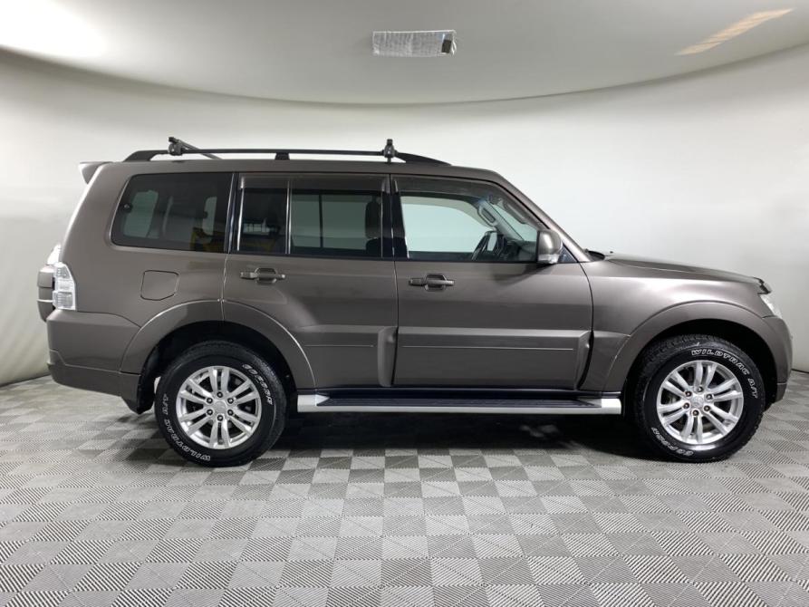 Mitsubishi Pajero IV Рестайлинг 1 Москва  - изображение 4