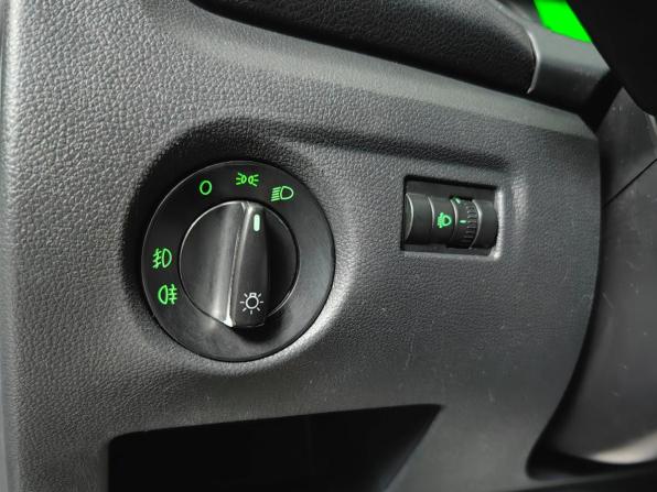 Skoda Fabia II Рестайлинг с пробегом 2011 года, цена 333 000 рублей, 207895 км, хэтчбек, Автокод Объявления