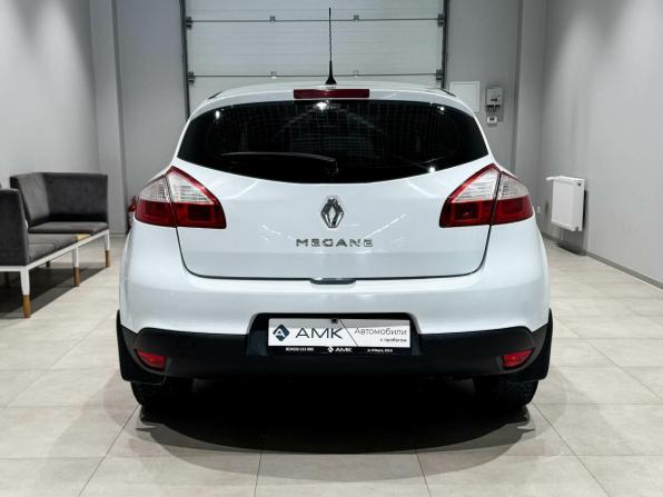 Renault Megane III с пробегом 2010 года, цена 549 374 рубля, 217666 км, хэтчбек, Автокод Объявления