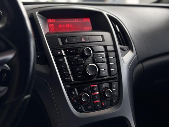Opel Astra J с пробегом 2012 года, цена 890 300 рублей, 174749 км, хэтчбек, Автокод Объявления