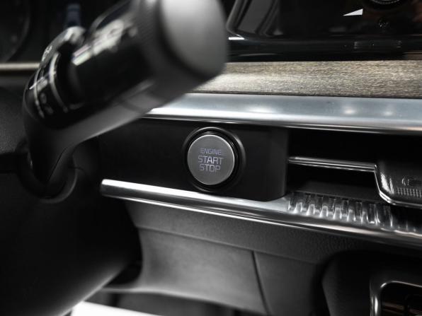 Kia K5 III с пробегом 2021 года, цена 2 395 000 рублей, 123377 км, седан, Автокод Объявления