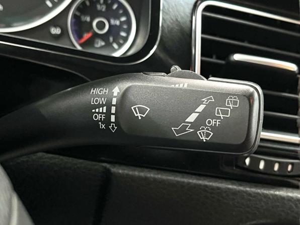 Volkswagen Touareg II с пробегом 2014 года, цена 2 379 900 рублей, 274300 км, внедорожник, Автокод Объявления