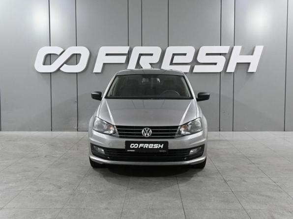 Volkswagen Polo V Рестайлинг с пробегом 2020 года, цена 1 615 000 рублей, 63141 км, седан, Автокод Объявления