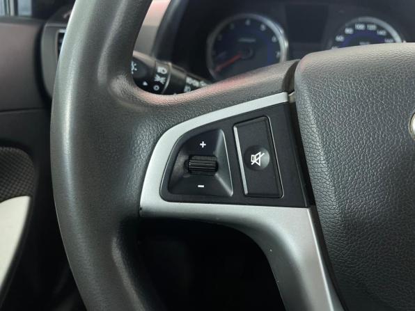 Hyundai Solaris I с пробегом 2013 года, цена 685 000 рублей, 153335 км, хэтчбек, Автокод Объявления