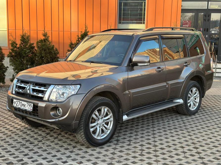 Mitsubishi Pajero IV Рестайлинг 1 Москва  - изображение 1
