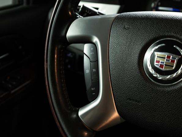 Cadillac Escalade III с пробегом 2010 года, цена 1 599 585 рублей, 262442 км, внедорожник, Автокод Объявления