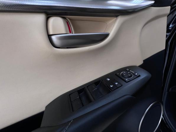 Lexus NX I с пробегом 2015 года, цена 2 550 000 рублей, 175374 км, внедорожник, Автокод Объявления