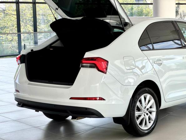 Skoda Rapid II с пробегом 2021 года, цена 1 650 000 рублей, 36820 км, лифтбек, Автокод Объявления