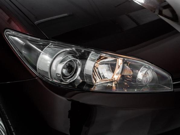 Toyota Wish II Рестайлинг с пробегом 2012 года, цена 1 339 500 рублей, 127250 км, минивэн, Автокод Объявления