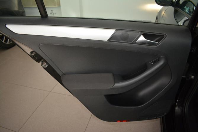 Volkswagen Jetta VI с пробегом 2012 года, цена 699 000 рублей, 202000 км, седан, Автокод Объявления