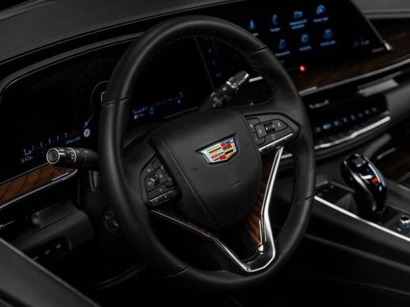Cadillac Escalade V с пробегом 2022 года, цена 17 800 000 рублей, 42 км, внедорожник, Автокод Объявления