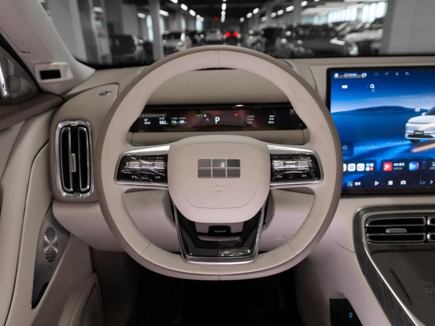Geely Galaxy M9 Москва  - изображение 11