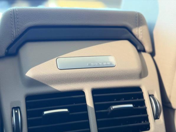 Land Rover Range Rover Evoque I Рестайлинг с пробегом 2016 года, цена 2 235 000 рублей, 155003 км, внедорожник, Автокод Объявления