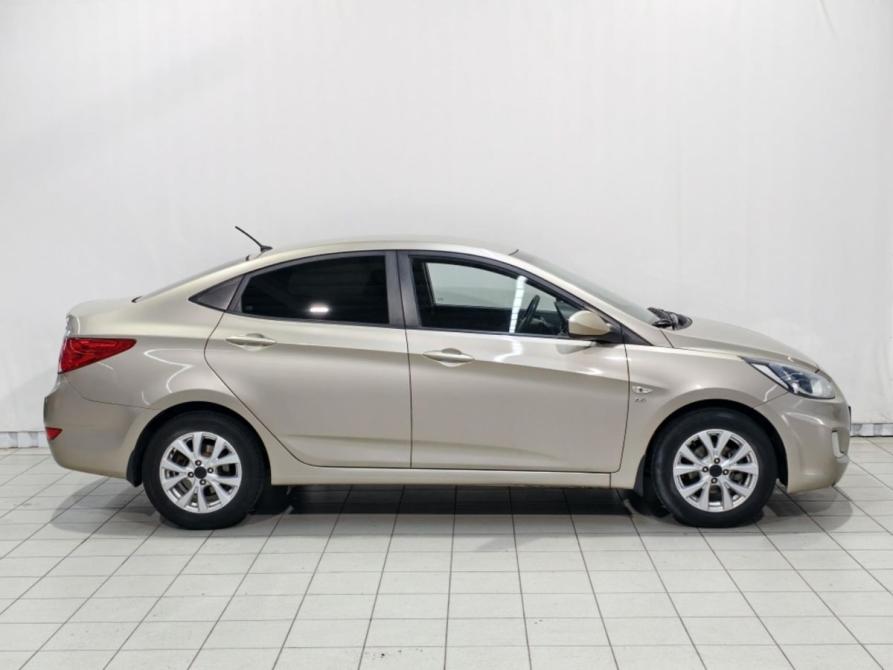 Hyundai Solaris I Курск  - изображение 4