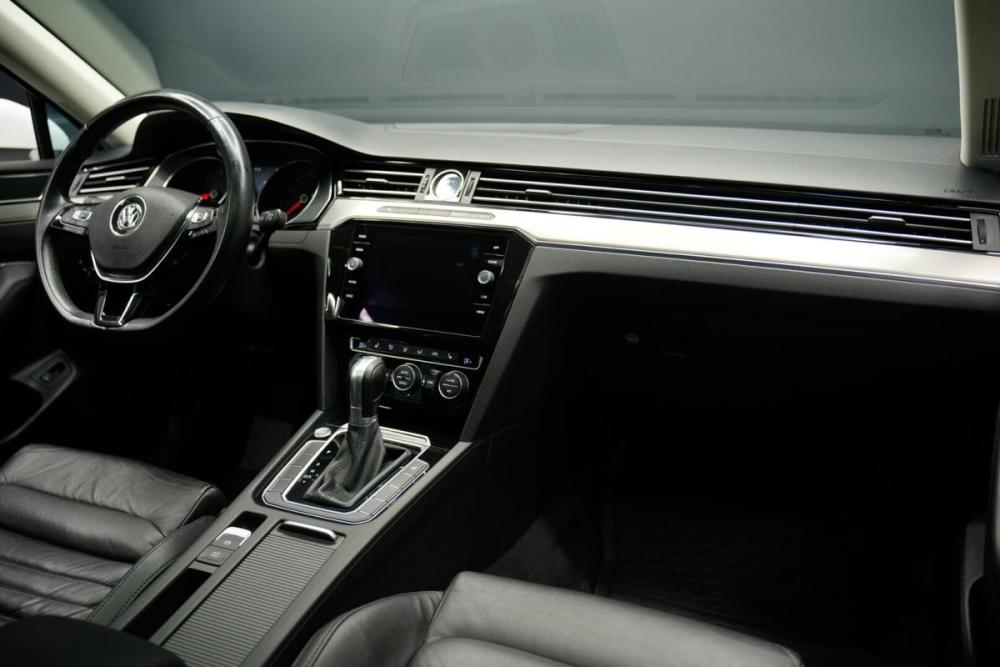 Volkswagen Passat B8 Крым  - изображение 25