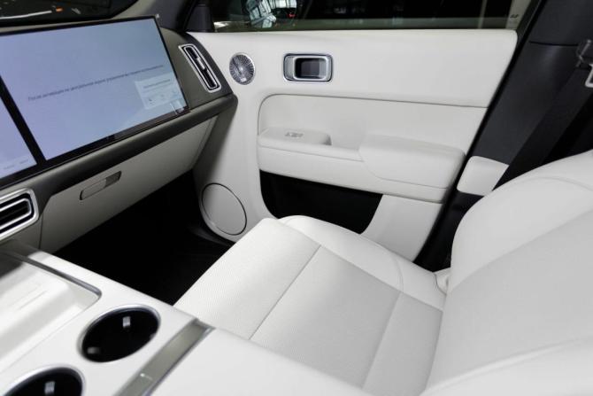 Новый Li Auto (Lixiang) L9 I Рестайлинг 2025 года, цена 12 152 715 рублей, внедорожник, Автокод Объявления