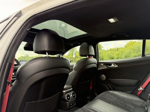 Kia Stinger I с пробегом 2021 года, цена 3 600 000 рублей, 66695 км, лифтбек, Автокод Объявления