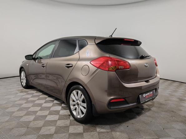 Kia Ceed II с пробегом 2013 года, цена 935 000 рублей, 231117 км, хэтчбек, Автокод Объявления