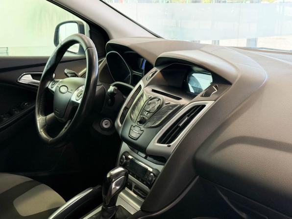 Ford Focus III с пробегом 2013 года, цена 675 000 рублей, 242194 км, хэтчбек, Автокод Объявления