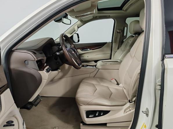 Cadillac Escalade IV с пробегом 2015 года, цена 2 999 000 рублей, 253776 км, внедорожник, Автокод Объявления