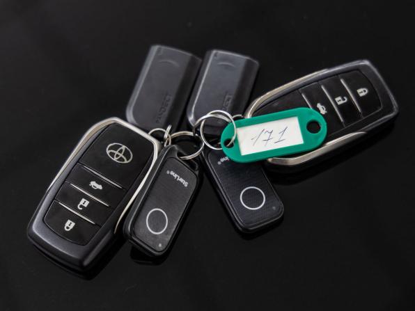 Toyota Camry VII (XV50) Рестайлинг с пробегом 2015 года, цена 2 438 000 рублей, 140938 км, седан, Автокод Объявления