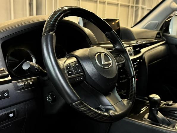 Lexus LX III Рестайлинг 2 с пробегом 2018 года, цена 10 697 000 рублей, 83204 км, внедорожник, Автокод Объявления