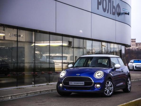 Mini Hatch III (F55/F56) Рестайлинг с пробегом 2018 года, цена 2 129 000 рублей, 60000 км, хэтчбек, Автокод Объявления