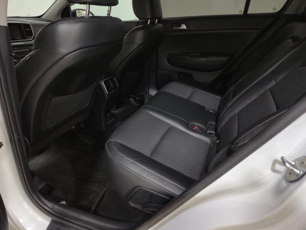 Kia Sportage IV Рестайлинг с пробегом 2019 года, цена 2 090 000 рублей, 141182 км, внедорожник, Автокод Объявления