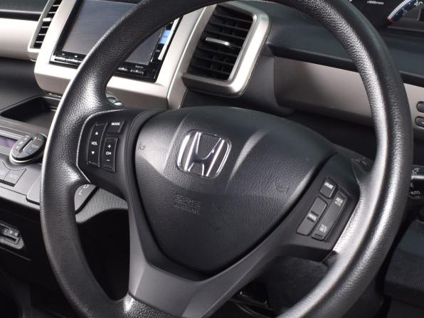 Honda Freed I Рестайлинг 2 с пробегом 2015 года, цена 1 194 995 рублей, 203485 км, компактвэн, Автокод Объявления