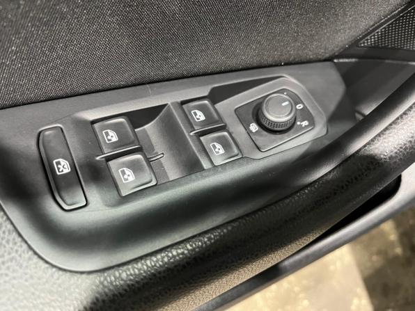 Volkswagen Passat B8 Рестайлинг с пробегом 2021 года, цена 2 330 000 рублей, 68925 км, седан, Автокод Объявления