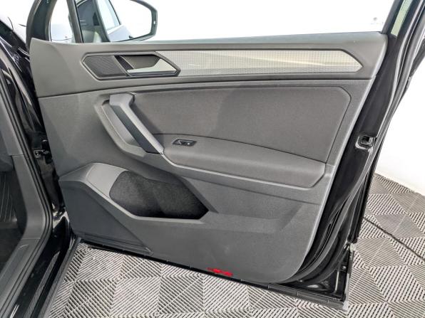 Volkswagen Tiguan II Рестайлинг с пробегом 2021 года, цена 3 750 000 рублей, 17314 км, внедорожник, Автокод Объявления