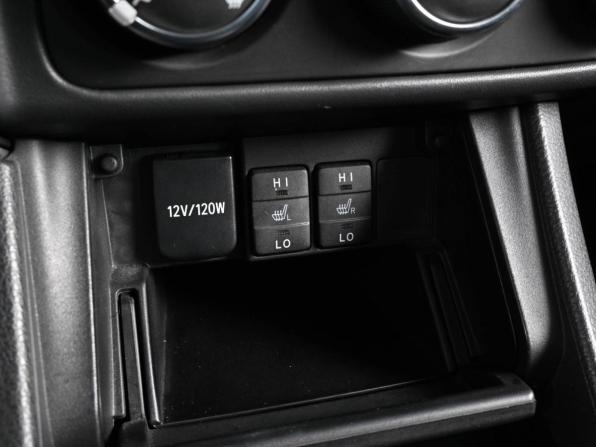 Toyota Corolla XI (E160 E170 E180) Рестайлинг 1 с пробегом 2016 года, цена 1 870 000 рублей, 19340 км, седан, Автокод Объявления