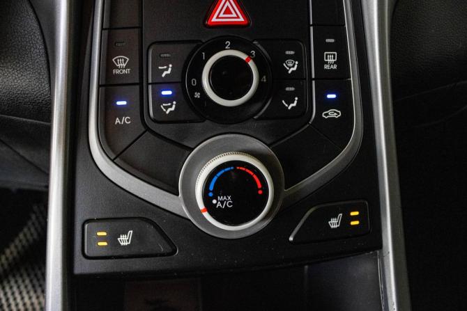 Hyundai Elantra V (MD) Рестайлинг с пробегом 2014 года, цена 1 200 000 рублей, 222022 км, седан, Автокод Объявления