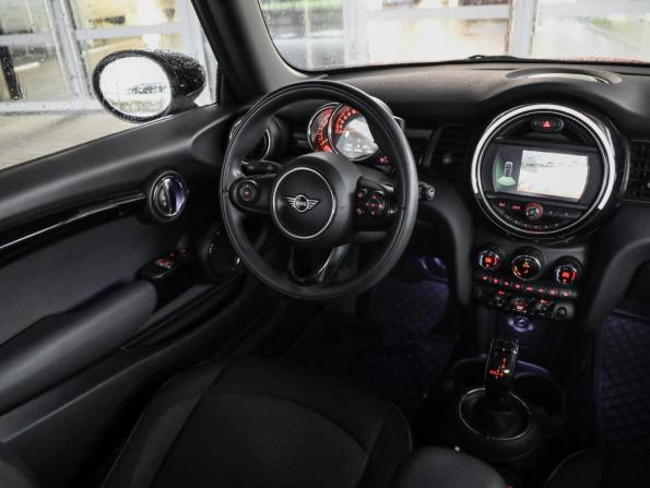 Mini Hatch III (F55/F56) Рестайлинг с пробегом 2020 года, цена 2 099 000 рублей, 44765 км, хэтчбек, Автокод Объявления